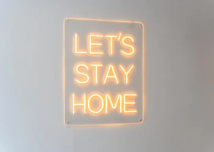 Spacious Flat - Sleeps 8 - Centre *