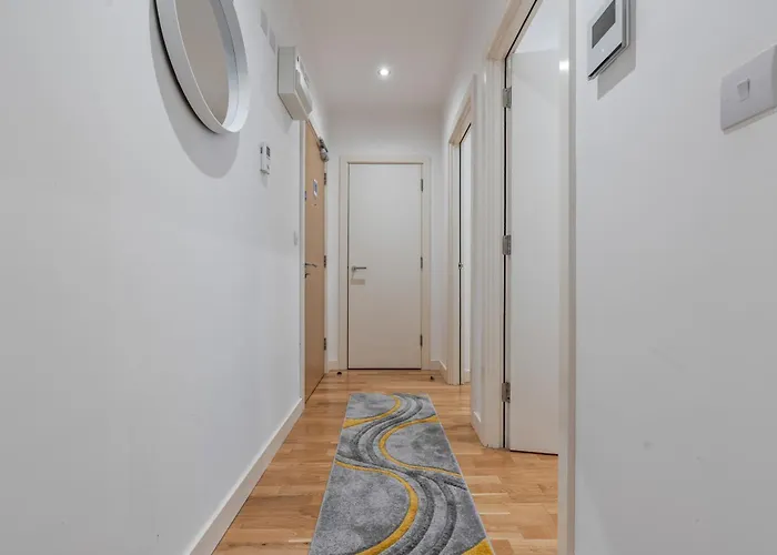 Lejlighed Spacious Flat - Sleeps 8 - Centre *