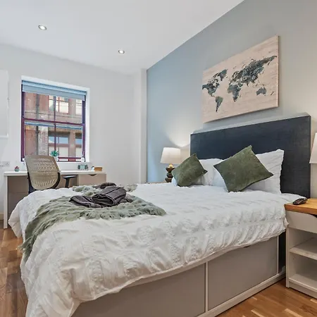 Spacious Flat - Sleeps 8 - Centre 아파트 *