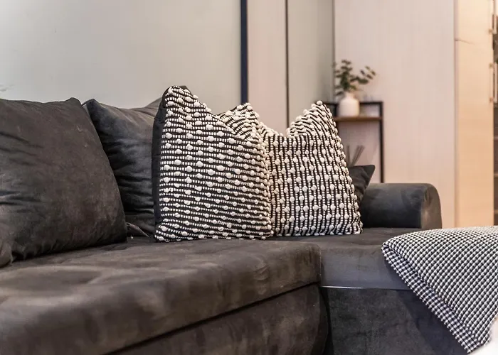 Spacious Flat - Sleeps 8 - Centre Daire