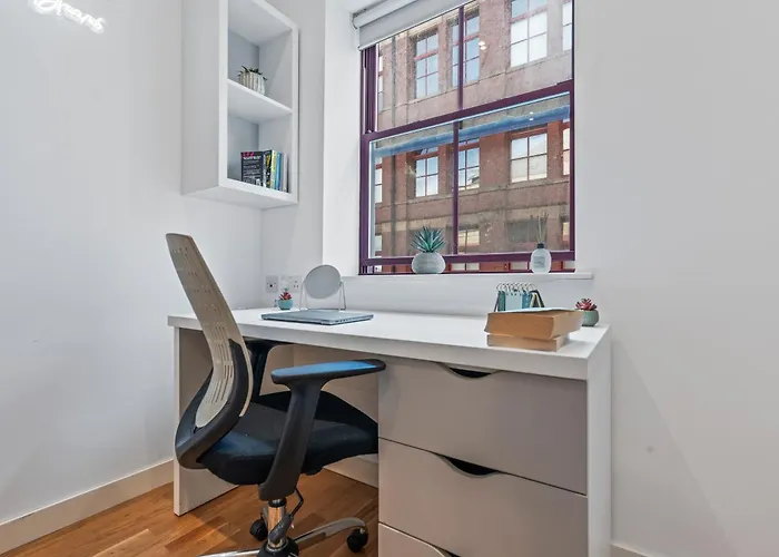 Daire Spacious Flat - Sleeps 8 - Centre Leeds (West Yorkshire)